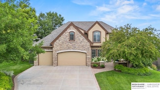 18926 Boyle Cir, Elkhorn, NE 68022