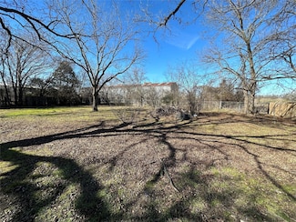 1609 N Brazos Ave, Cleburne, TX 76031