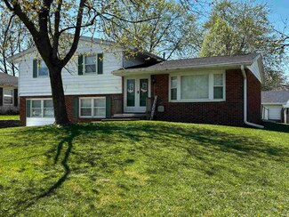 1811 Versailles Dr, Kokomo, IN 46902