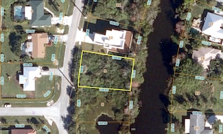 2549 SE Appleby St, Port Saint Lucie, FL 34984