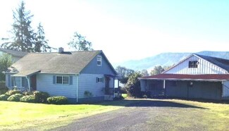 331 W Sunny Sands Rd, Cathlamet, WA 98612