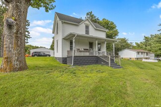 1301 E Culver Rd, Knox, IN 46534