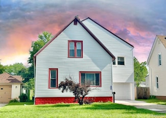 532 Chestnut St, Wyandotte, MI 48192