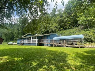 728 Wilder Branch Rd, Hyden, KY 41749