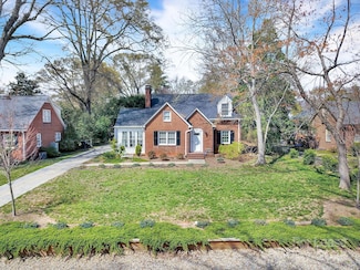1221 Oakwood Ave, Gastonia, NC 28052