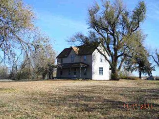 1050 1st Rd, Ellinwood, KS 67526
