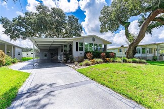 37234 Lakewood Dr, Zephyrhills, FL 33542