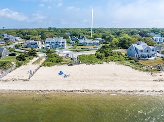 33 Hedge Row, West Yarmouth, MA 02673
