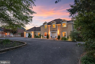 18505 Cabin Rd, Triangle, VA 22172