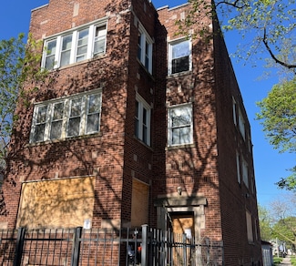 8000 S Manistee Ave, Chicago, IL 60617