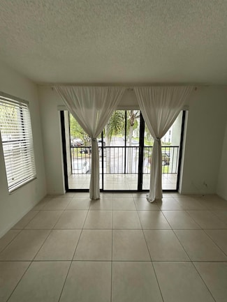1010 Green Pine Blvd Unit 42, West Palm Beach, FL 33409