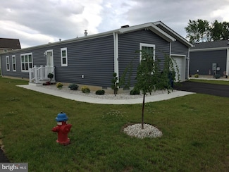 32 Edgewater Dr, Magnolia, DE 19962