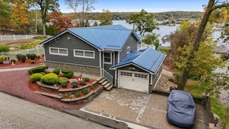 64 Ithanell Rd, Hopatcong, NJ 07843