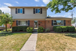 36267 Canyon Dr, Westland, MI 48186