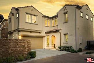 20818 Bur Oak Cir, Los Angeles, CA 91326