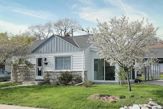 316 W Martin Ln, Milwaukee, WI 53207