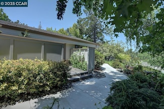 1180 Running Springs Rd Unit 4, Walnut Creek, CA 94595