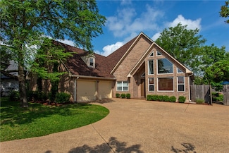 8401 Whiterose Ct, College Station, TX 77845