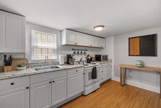 23 Portsmouth Ave, Exeter, NH 03833