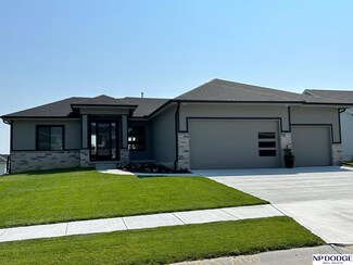 5419 N 209th Ave, Omaha, NE 68022