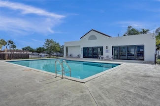 212 Lake Pointe Dr Unit 210, Oakland Park, FL 33309