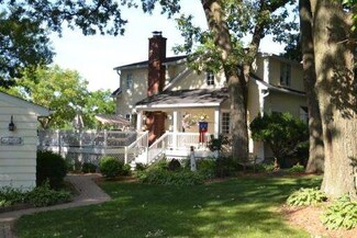 8808 Gardner Rd, Fox River Grove, IL 60021