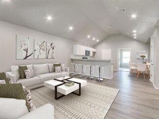 219 E Center St, Lexington, OK 73051