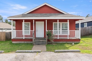 113 Varsity Dr, Huntsville, TX 77340