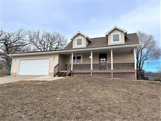 8 3rd St N, Sauk Centre, MN 56378