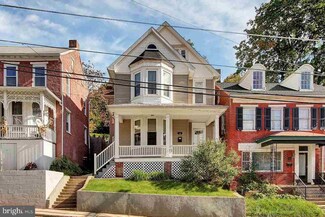 17 Church St, Glen Rock, PA 17327