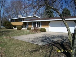 555 N Arch St, Tiskilwa, IL 61368