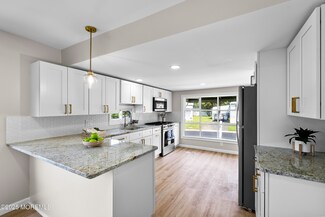 18 Larisa Ln, Jackson Township, NJ 08527