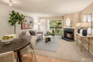 15805 Waynita Way NE Unit D203, Bothell, WA 98011
