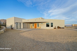1675 Stonegate Ln, Las Cruces, NM 88007