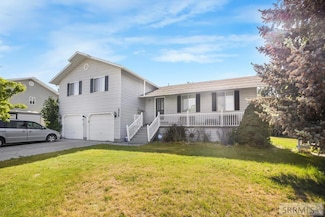 2375 Clover Ln, Blackfoot, ID 83221