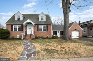 129 Walnut St, Westville, NJ 08093