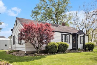19568 Hildebrand St, South Bend, IN 46614