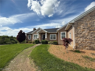 6290 Foundry Dr, Nashport, OH 43830