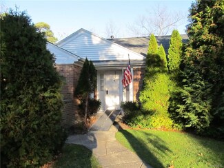 1701 Briaridge Ln, Derby, NY 14047