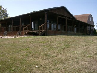 552 W 1450 N, Summitville, IN 46070