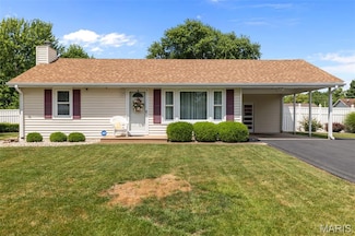111 Freedom Dr, Belleville, IL 62226