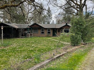 439 Canyon Oak Dr, Grants Pass, OR 97526