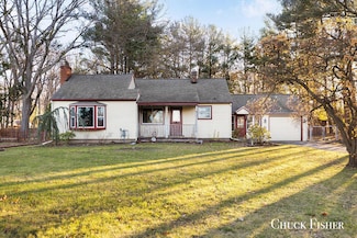 137 N Division Ave, Holland, MI 49424