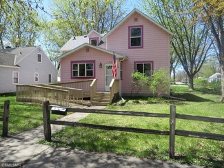 1231 Desoto Ave N, Glencoe, MN 55336