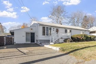 48 Larchwood Rd, Methuen, MA 01844