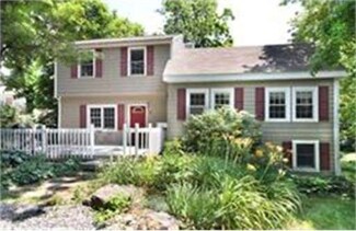 5 Emery Ct, Stoneham, MA 02180