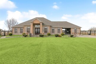 124 Willswood Ln, Westwego, LA 70094
