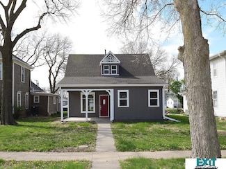 735 Olive Ave, Hebron, NE 68370