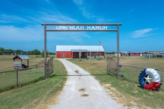 1678 Rs County Road 1310, Point, TX 75472