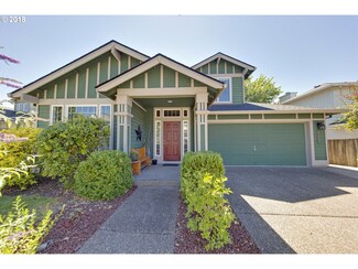 15488 SE Honeysuckle Way, Clackamas, OR 97015